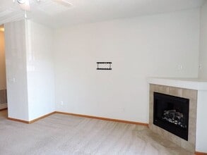 4351 York Pl in Iowa City, IA - Building Photo - Building Photo