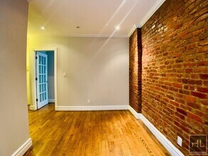 E 13TH ST., Unit 3E in New York, NY - Foto de edificio - Building Photo