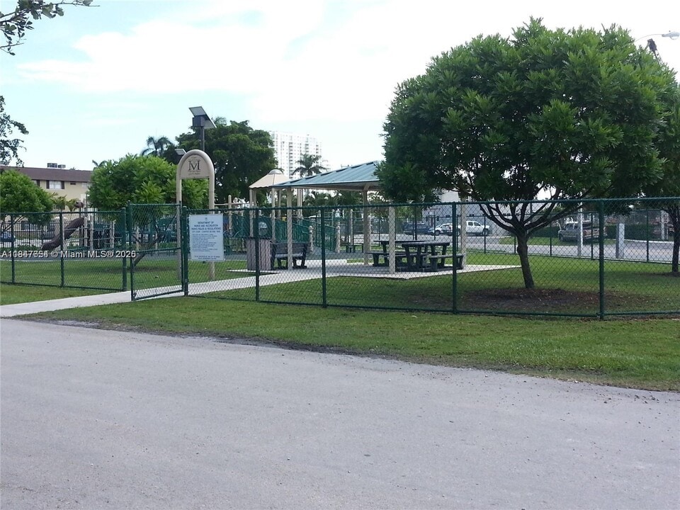 2185 NW 16th Terrace in Miami, FL - Building Photo