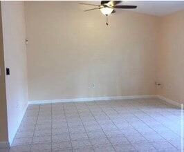 13405 SW 62nd St in Miami, FL - Foto de edificio - Building Photo