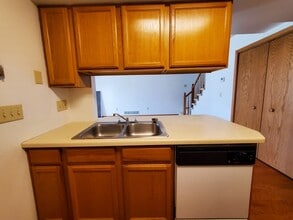 2525 S 40th St in Grand Forks, ND - Building Photo - Building Photo