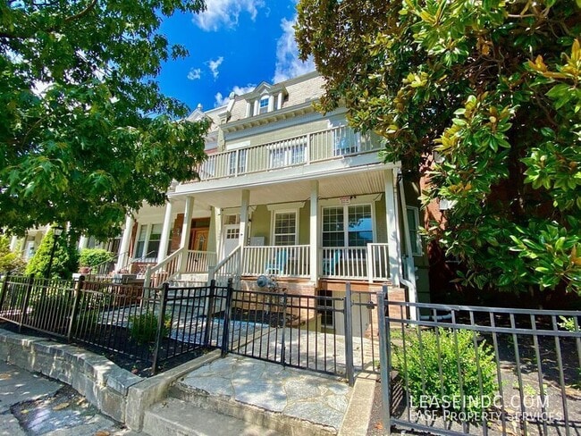 property at 3646 New Hampshire Ave NW