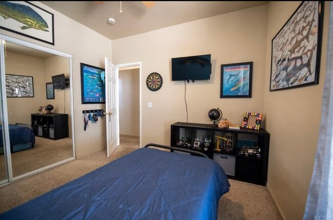 property at 1074 W Orange St