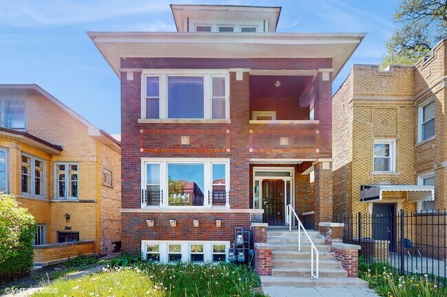 6632 S Maplewood Ave in Chicago, IL - Building Photo - Building Photo
