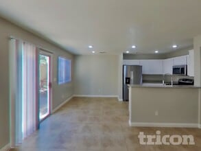 977 Medina De Leon Ave in Henderson, NV - Building Photo - Building Photo
