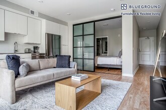 2210 Wisconsin Ave NW, Unit FL2-ID704 in Washington, DC - Building Photo - Building Photo