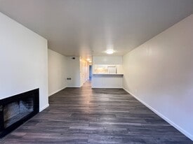 Cambridge Square Apartments