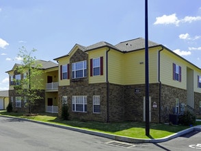The Charleston in Arlington, TN - Building Photo - Building Photo