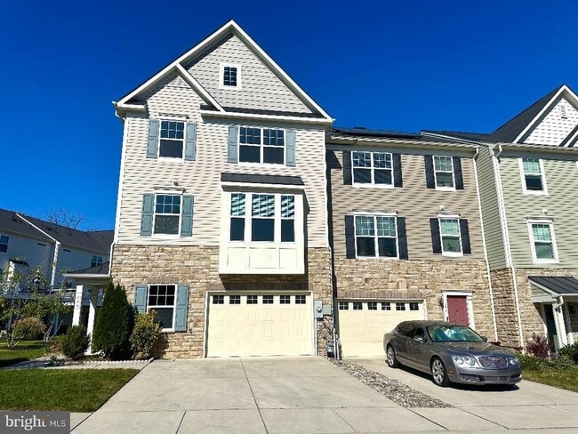 property at 200 Marina View Ct