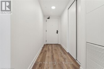 1 Jarvis St in Hamilton, ON - Building Photo - Building Photo