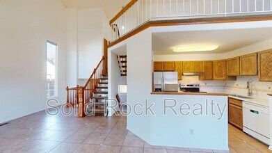 935 Greenbrier Dr in Colorado Springs, CO - Building Photo - Building Photo