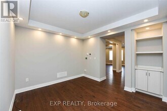 249 Hinton Ter in Milton, ON - Building Photo - Building Photo