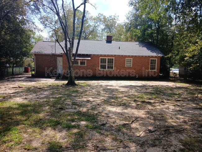 property at 1876 Washburn St