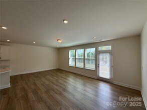 6032 Mariemont Cir in Charlotte, NC - Building Photo - Building Photo