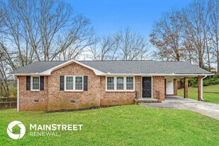 6451 Carolyn Ct in Rex, GA - Building Photo