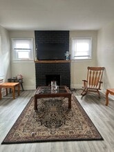 1122 E Dunklin St in Jefferson City, MO - Building Photo - Building Photo