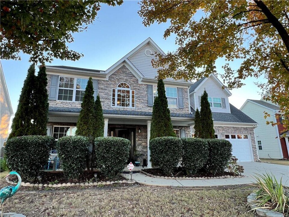 789 Roxholly Ln NE in Buford, GA - Building Photo