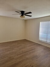 613 Woodhaven Pl in Richardson, TX - Foto de edificio - Building Photo