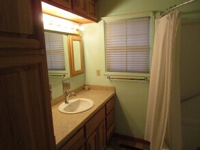 330 SE Fairview St in Prineville, OR - Building Photo - Building Photo