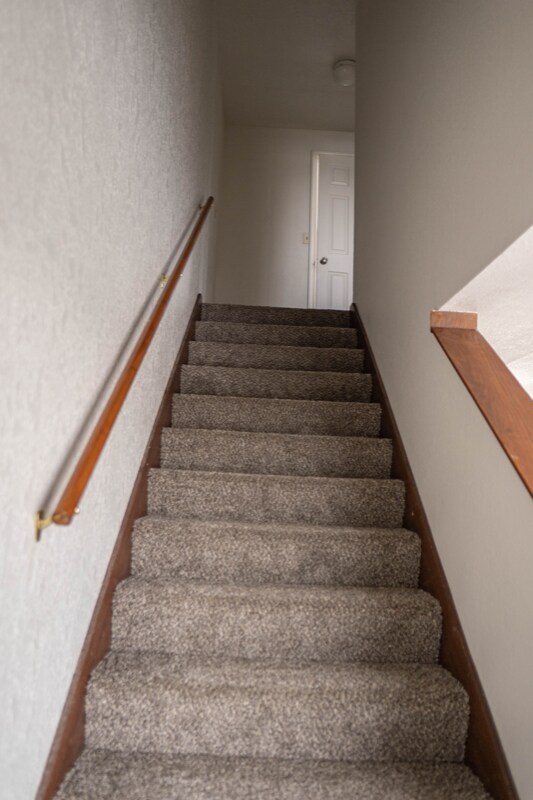 627 N Tweedt St in Kennewick, WA - Foto de edificio - Building Photo