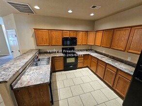 2482 Wolcott Ave in Grand Junction, CO - Foto de edificio - Building Photo