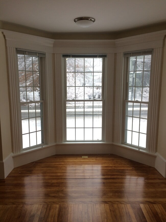 145 Court St, Unit #1 in Keene, NH - Building Photo - Building Photo