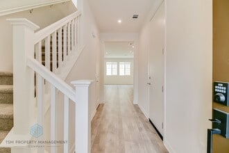 16076 Jaegar Ln in Fontana, CA - Building Photo - Building Photo