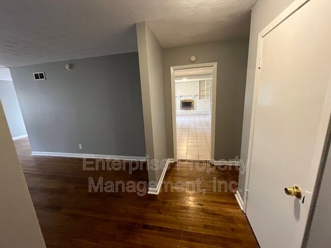 property at 2859 Invergarry Rd