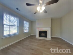 34 Glenabbey Dr in Cartersville, GA - Building Photo - Building Photo