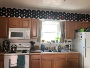 19 E Main St, Unit 19 b in Hummelstown, PA - Building Photo - Building Photo