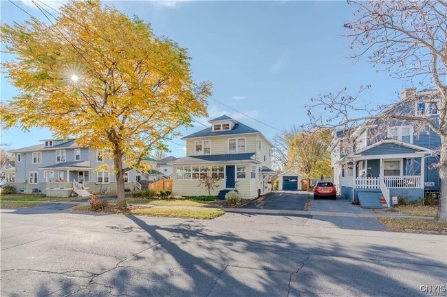 property at 1014 Myrtle Ave