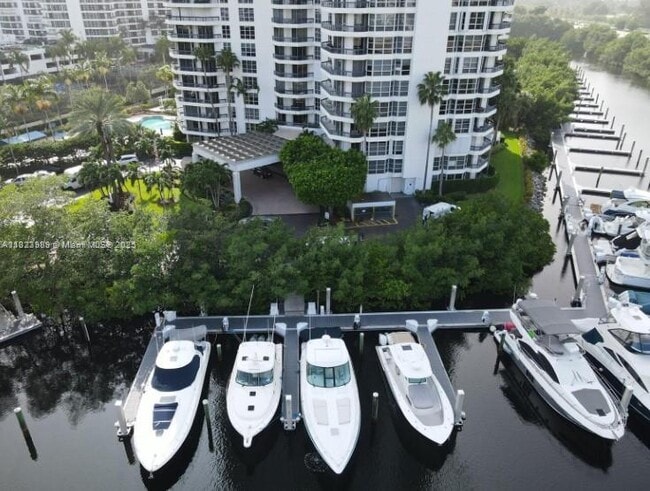 3500 Mystic Pointe Dr in Aventura, FL - Building Photo - Building Photo
