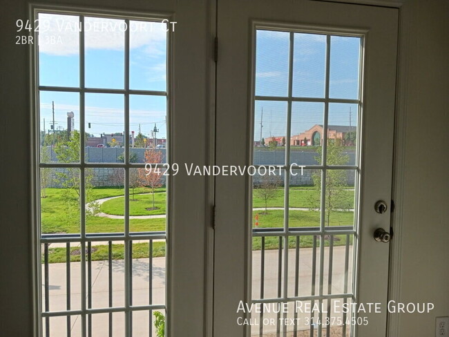 9429 Vandervoort Ct