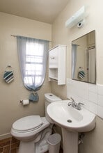 2444 Pueblo Bonito Ct NW in Albuquerque, NM - Building Photo - Building Photo