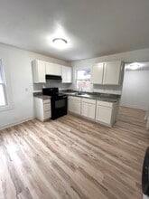 1812 Arlington Ave in Racine, WI - Building Photo - Building Photo