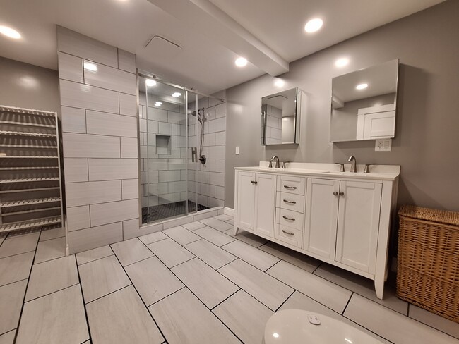 820 Beryl St, Unit 820