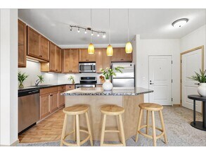 1505 5th St N in Hopkins, MN - Foto de edificio - Building Photo