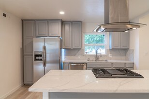 5442 Brockbank Pl in San Diego, CA - Building Photo