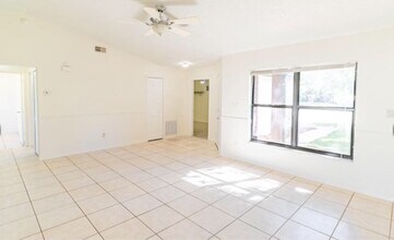 14003 St Cloud Ct in Orlando, FL - Building Photo - Building Photo