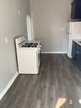 2322 1/2 E 2nd St, Unit 2322 14 in Los Angeles, CA - Foto de edificio - Building Photo