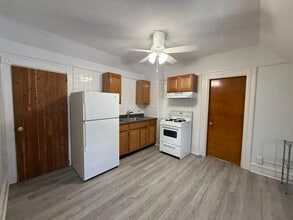 347 Avenue C in Bayonne, NJ - Building Photo - Building Photo