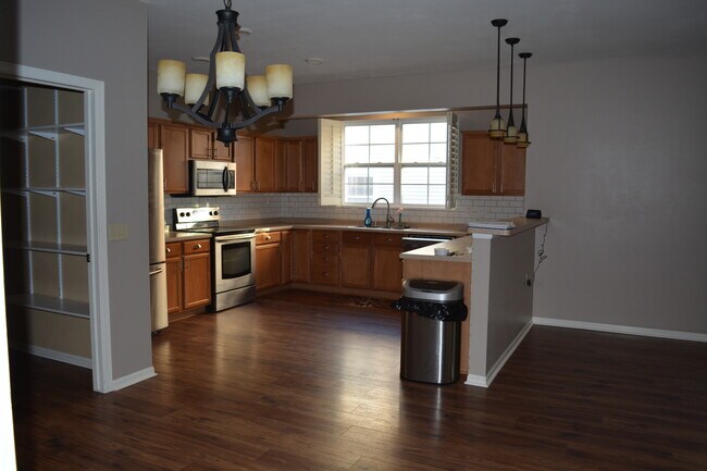 3064 Triumph Dr, Unit 2 in Sun Prairie, WI - Foto de edificio - Building Photo