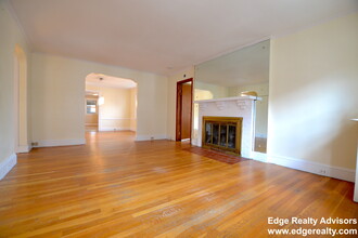 119 Lanark Rd, Unit 1 in Boston, MA - Building Photo - Building Photo