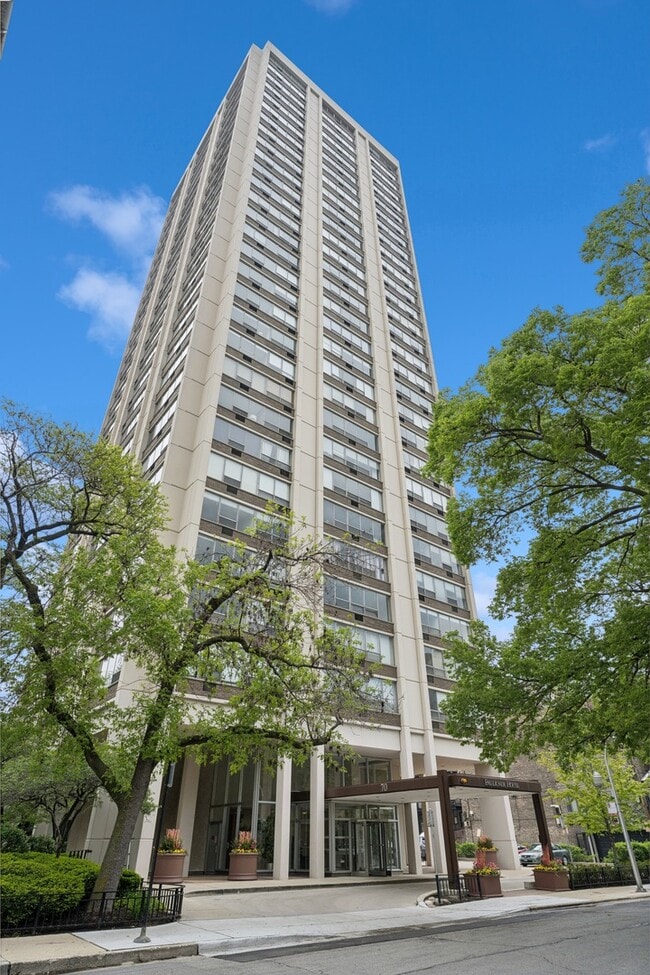 property at 70 W Burton Pl