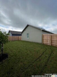 13819 Llama Pl photo'