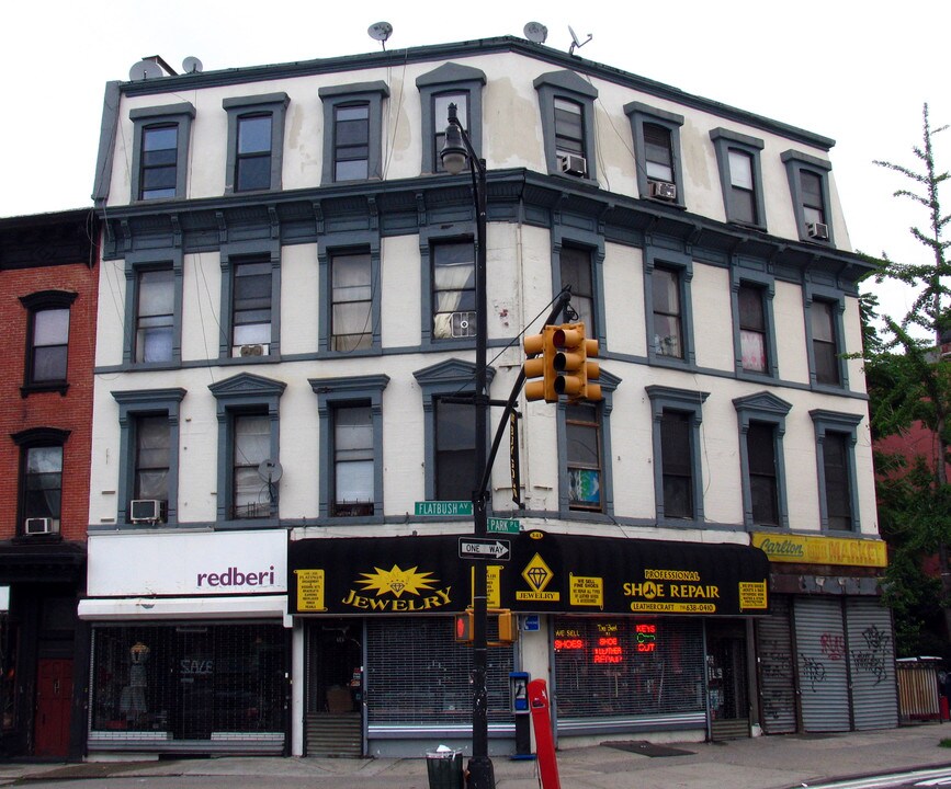 339-341 Flatbush Ave in Brooklyn, NY - Building Photo