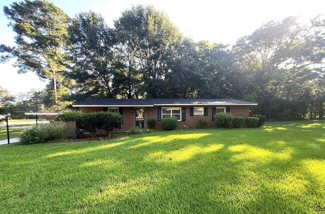 property at 4693 Twin Oak Dr
