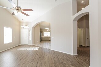 5158 W Vista Ave in Glendale, AZ - Building Photo - Building Photo