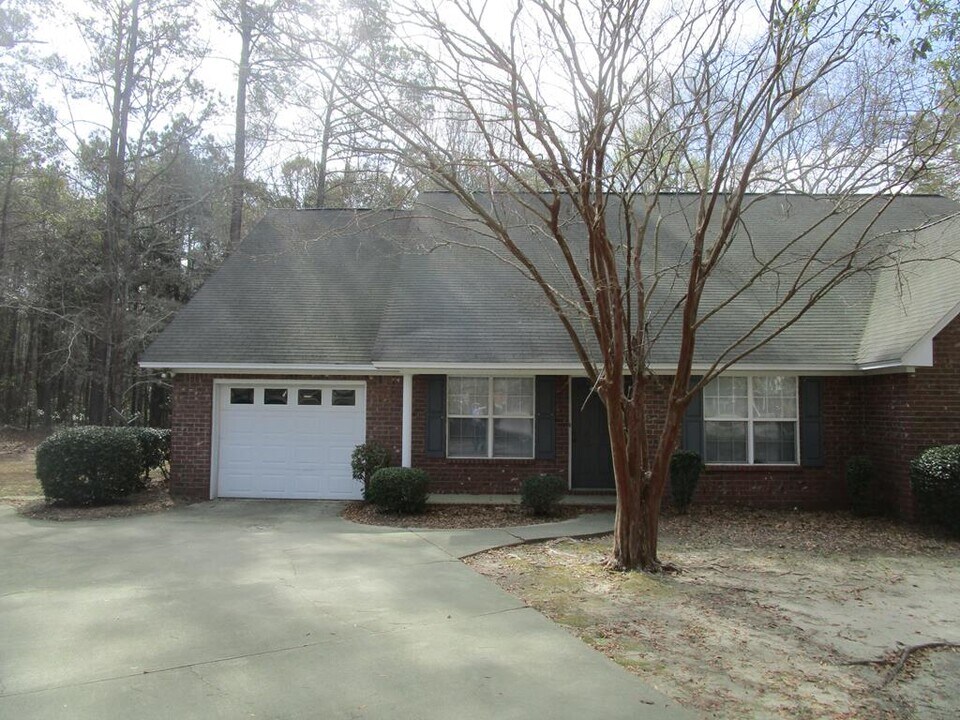 1007 Cutleaf Dr in Sumter, SC - Building Photo