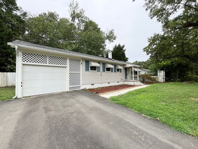 2310 Lindmont Ave in Durham, NC - Building Photo - Building Photo